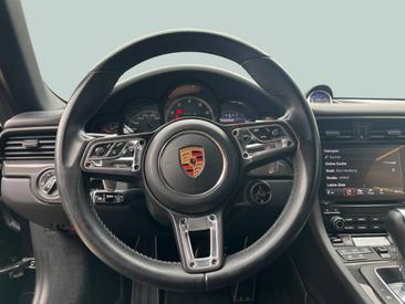 Porsche 991 II Turbo S Cabriolet — photo 18