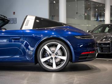 Porsche 992 I Targa 4 — photo 10