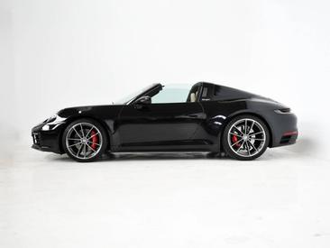 Porsche 992 I Targa 4S — photo 2