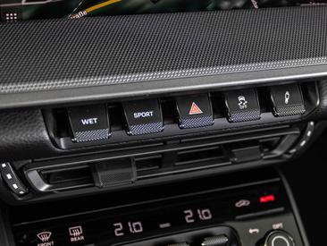 Porsche 992 I Carrera Cabriolet — photo 37