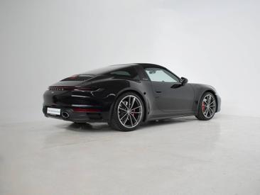 Porsche 992 I Targa 4S — photo 3