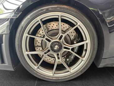 Porsche 992 II GT3 Mit Touring-Paket — photo 9