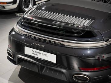 Porsche 992 II Turbo S Cabriolet — photo 9
