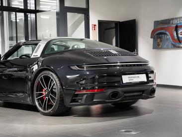 Porsche 992 I Targa 4 GTS — photo 9