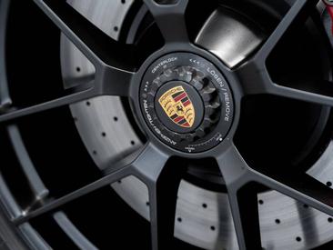 Porsche 992 II Carrera GTS Cabriolet — photo 37