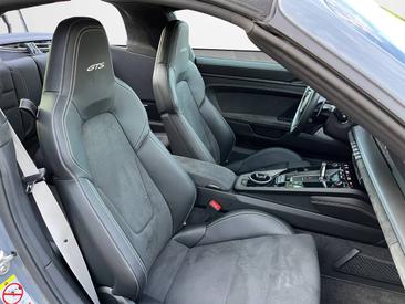 Porsche 992 I Targa 4 GTS — photo 18