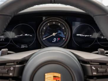 Porsche 992 I Targa 4 — photo 21