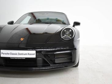 Porsche 992 I Targa 4S — photo 11