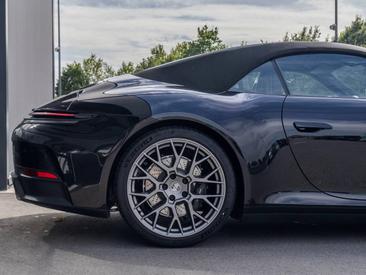 Porsche 992 II Carrera Cabriolet — photo 12