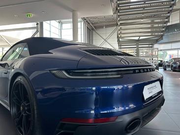 Porsche 992 I Carrera GTS Cabriolet — photo 11