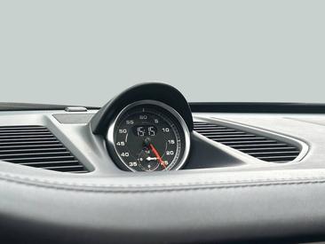 Porsche 991 II Turbo S Cabriolet — photo 32