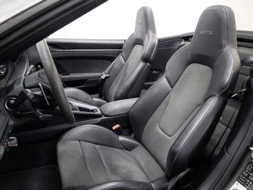 Porsche 992 I Carrera GTS Cabriolet — photo 14