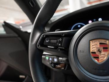 Porsche 992 II Carrera S — photo 32