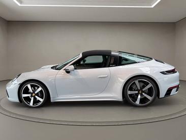 Porsche 992 I Targa 4 — photo 2