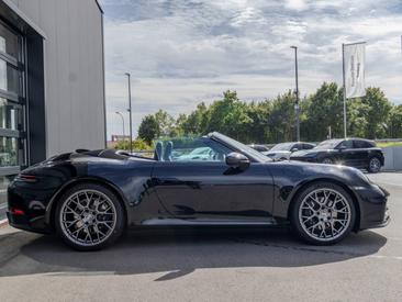 Porsche 992 II Carrera Cabriolet — photo 17
