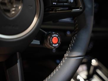 Porsche 992 II Turbo S Cabriolet — photo 25
