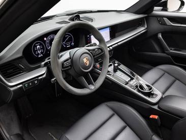 Porsche 992 II Carrera Cabriolet — photo 13