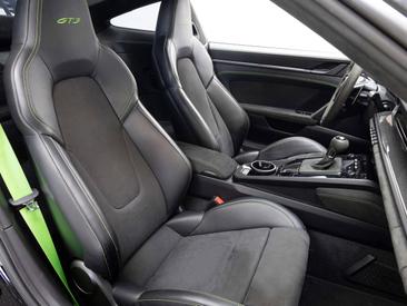 Porsche 992 I GT3 — photo 21