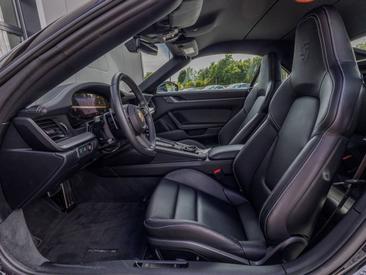Porsche 992 II Carrera Cabriolet — photo 20