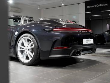 Porsche 992 II Carrera Cabriolet — photo 7