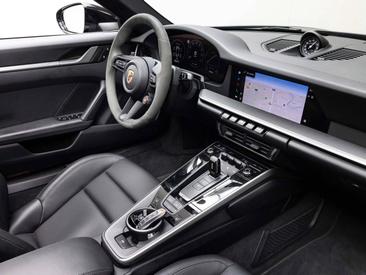 Porsche 992 II Carrera Cabriolet — photo 17