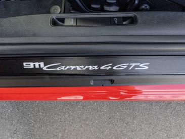 Porsche 992 II Carrera 4 GTS — photo 31