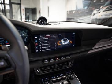 Porsche 992 I Targa 4 GTS — photo 27