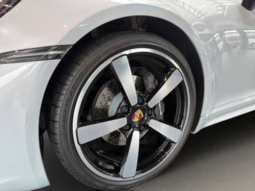 Porsche 992 I Targa 4 — photo 10