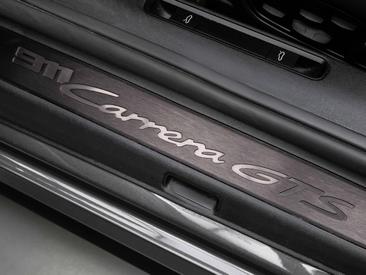 Porsche 992 I Carrera GTS Cabriolet — photo 24