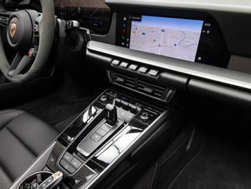 Porsche 992 II Carrera Cabriolet — photo 20