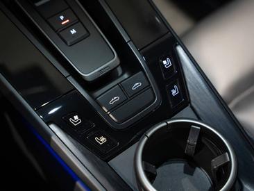 Porsche 992 I Targa 4 GTS — photo 29