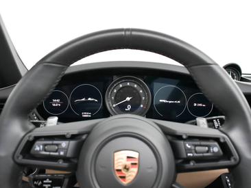 Porsche 992 I Targa 4S — photo 23