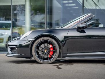 Porsche 992 I Targa 4S — photo 10