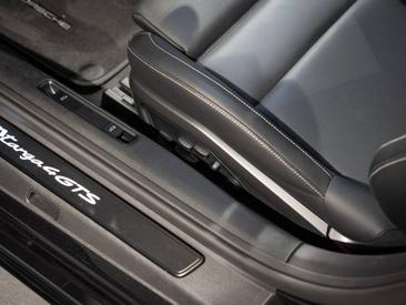 Porsche 992 I Targa 4 GTS — photo 31