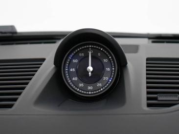 Porsche 992 I Targa 4S — photo 27