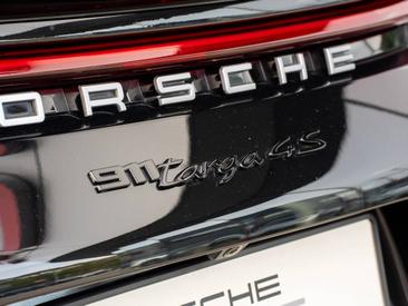 Porsche 992 I Targa 4S — photo 13
