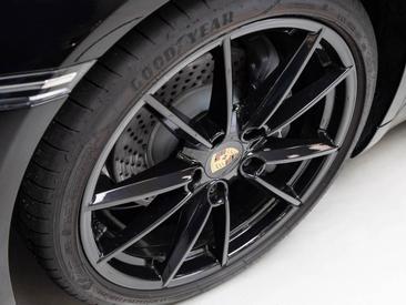 Porsche 992 I Carrera — photo 28