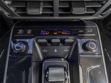 Porsche 992 II Carrera Cabriolet — photo 31