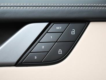 Porsche 992 I Targa 4S — photo 29
