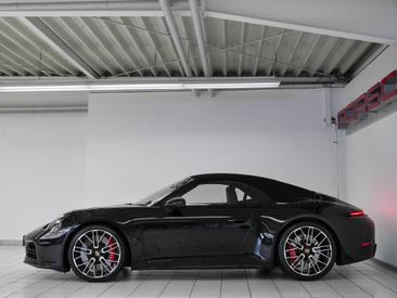 Porsche 992 II Carrera 4S Cabriolet — photo 3