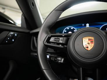 Porsche 992 II Carrera GTS Cabriolet — photo 25