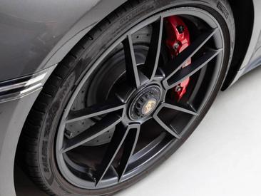 Porsche 992 I Carrera GTS Cabriolet — photo 32