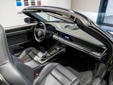 Porsche 992 II Carrera Cabriolet — photo 18