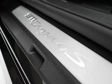 Porsche 992 I Targa 4S — photo 30