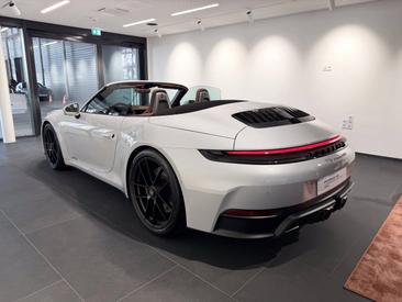Porsche 992 II Carrera GTS Cabriolet — photo 10