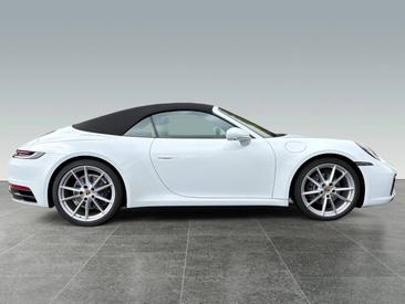 Porsche 992 I Carrera Cabriolet — photo 5