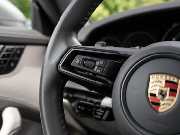 Porsche 992 I Carrera Cabriolet — photo 23