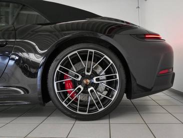 Porsche 992 II Carrera 4S Cabriolet — photo 14