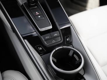 Porsche 992 I Carrera Cabriolet — photo 25