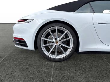 Porsche 992 I Carrera Cabriolet — photo 11